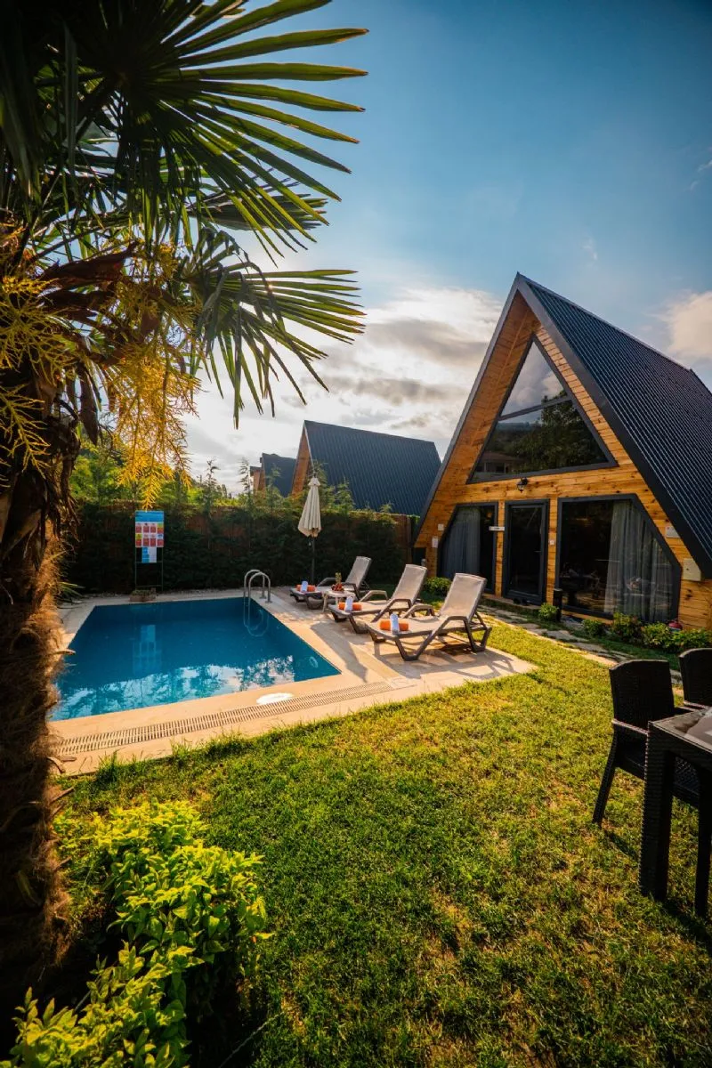 Teona Kartepe Bungalov