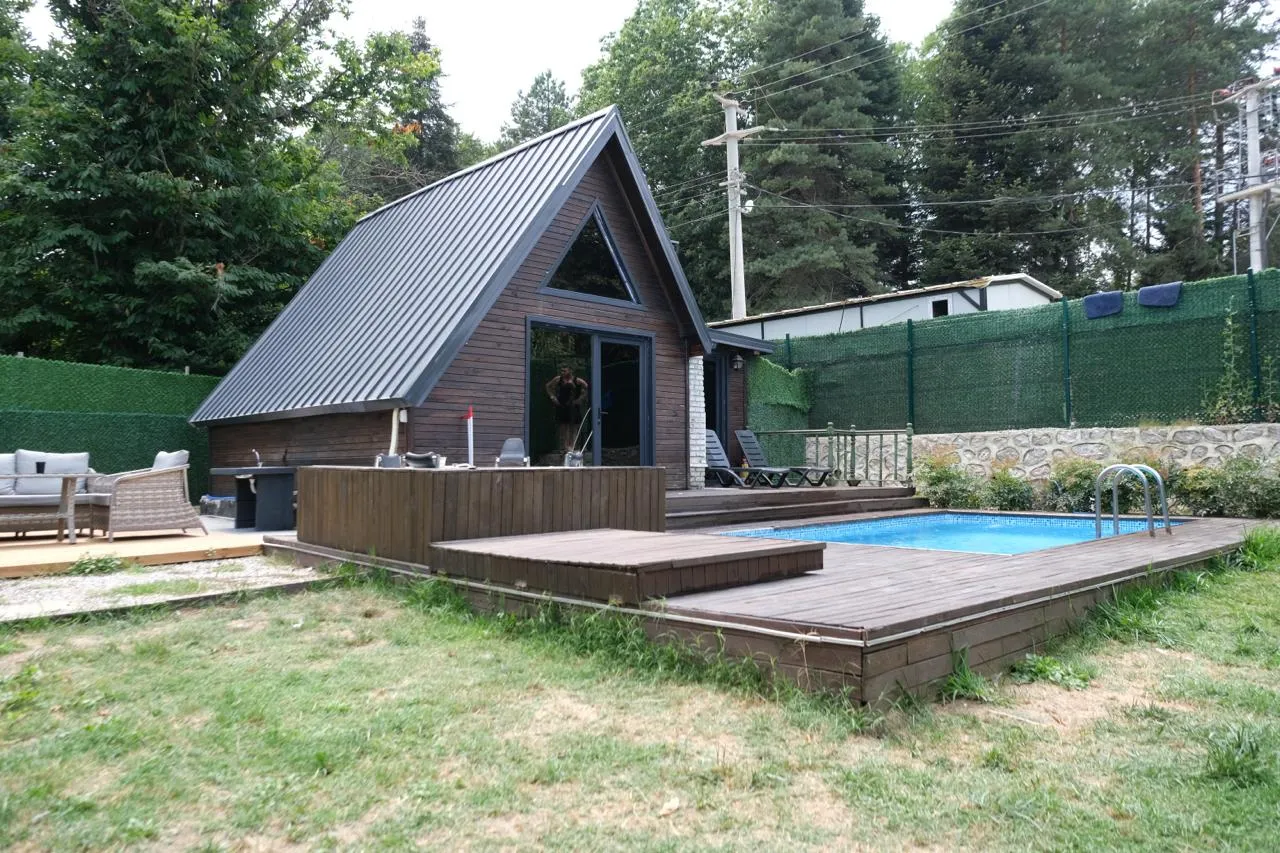 Calanthe Bungalov